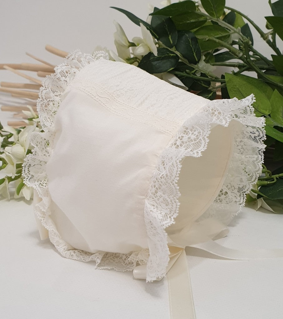 Little Jesse Ivory Bonnet - Main Image